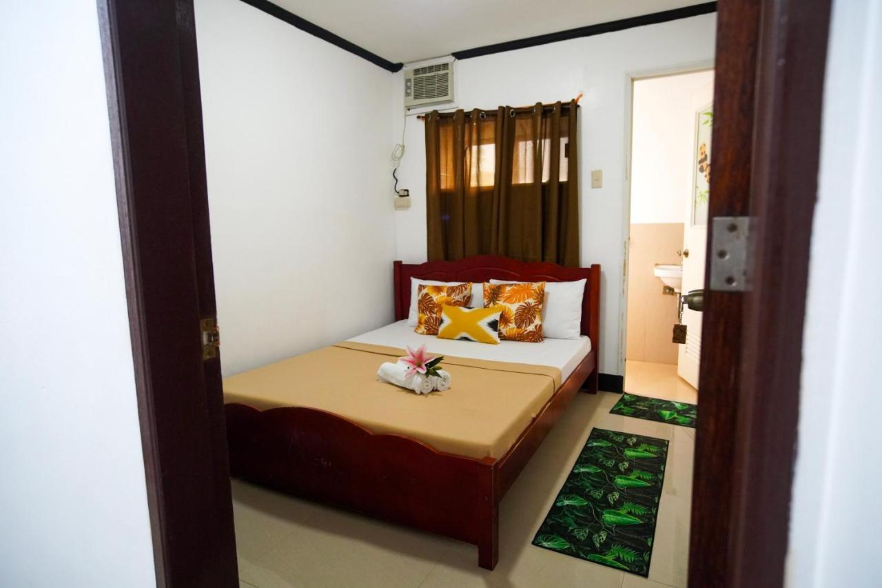 Amparo'S Tourist Inn - โกรอน ภายนอก รูปภาพ