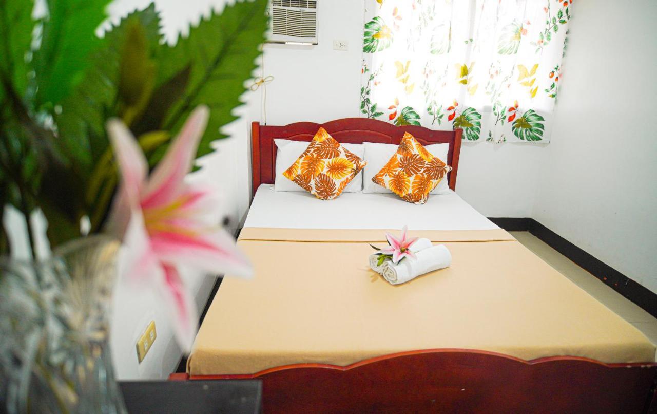 Amparo'S Tourist Inn - โกรอน ภายนอก รูปภาพ