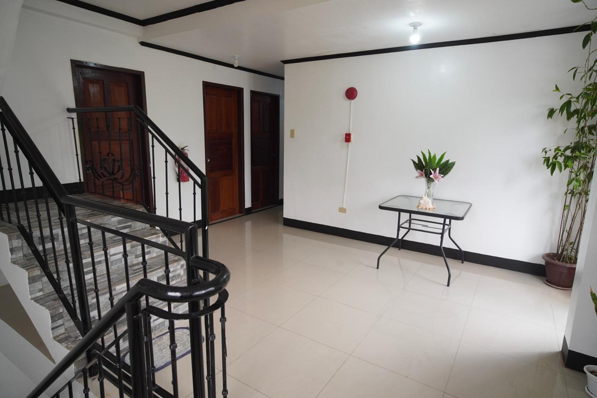 Amparo'S Tourist Inn - โกรอน ภายนอก รูปภาพ